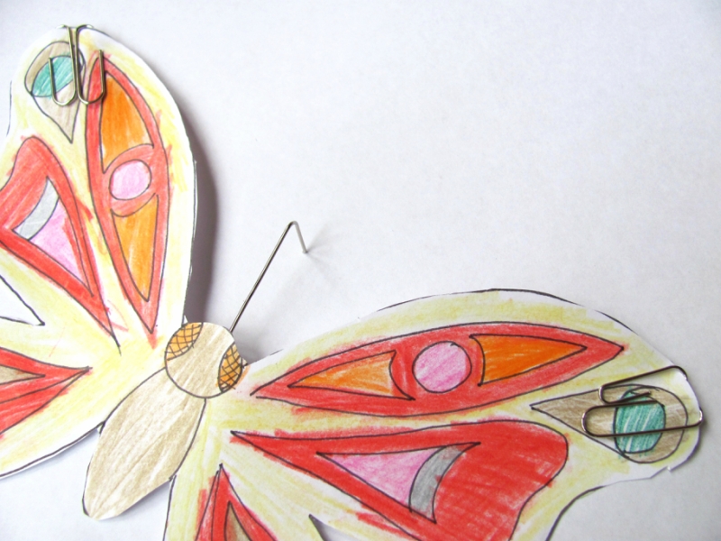 Детская поделка -бабочка из бумаги