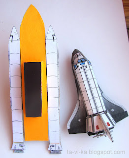 модель космического корабля Шаттл