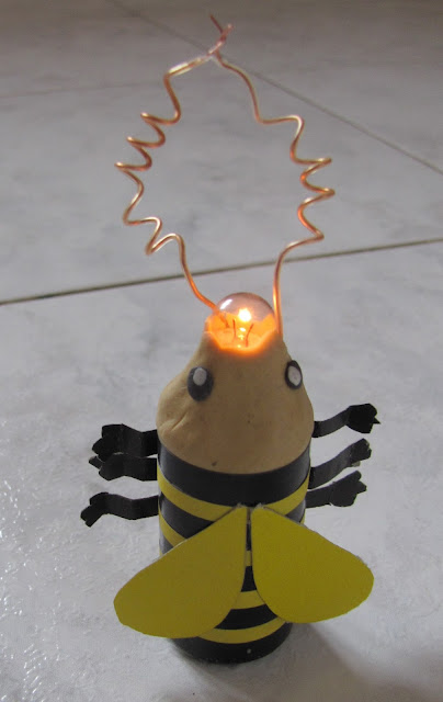 самодельный фонарик пчелка
